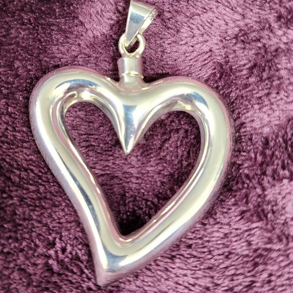 Large vintage  Mexican  sterling silver 9.25 heart - Picture 2 of 6
